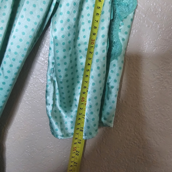 CABERNET*ROYAL SATIN MID LENGTH KIMONO STYLE ROBE~SZ L - Picture 5 of 8